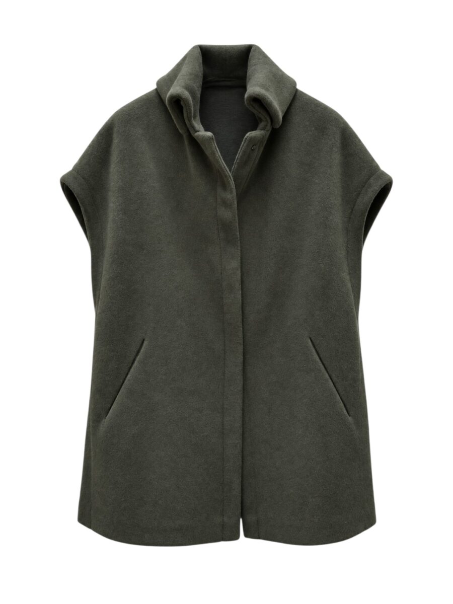 Cappotto senza maniche colore militare Calamo WEAR con collo alto, chiusura a bottoni e tasche laterali