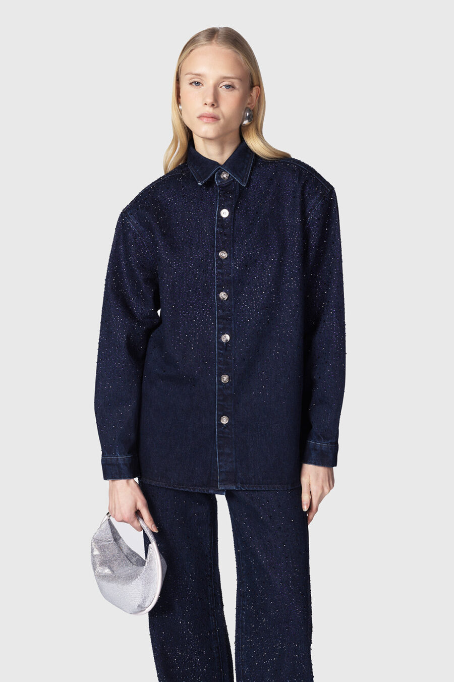 Camicia blue TWENTYFOURHAITCH con chiusura bottoni metallici e dettagli brillanti effetto glitter