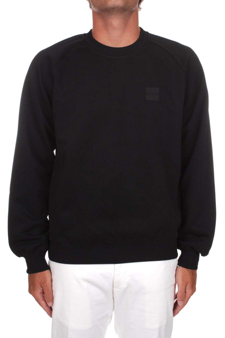 Felpa girocollo nera outhere Shale con maniche raglan e logo tono su tono sul petto